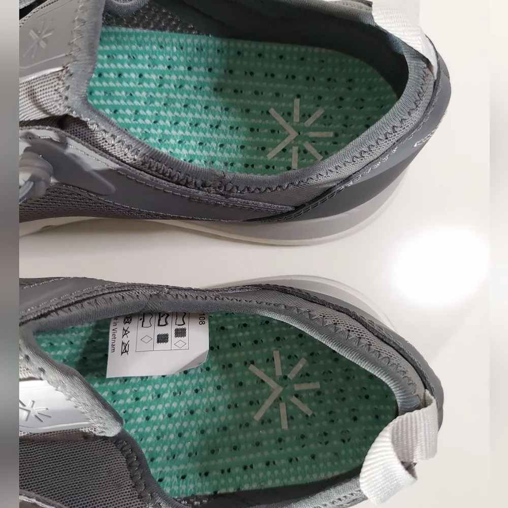 Tropicfeel Canyon All Terrain Asphalt Gray Water Travel Sneakers MN Size 10 NWT - Picture 6 of 16